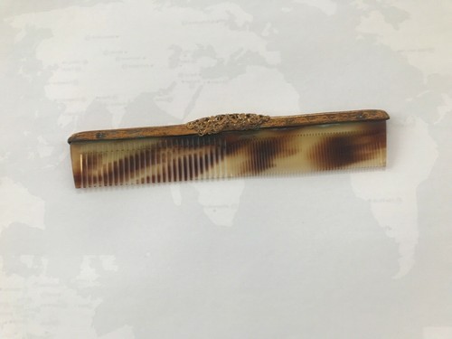 Alter kamm mit goldfarbiger - alter,
