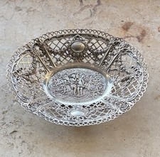 Mittelgroße Relief Schale 800